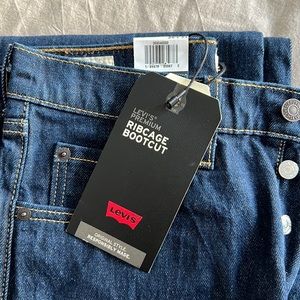 Levi’s ribcage bootcut